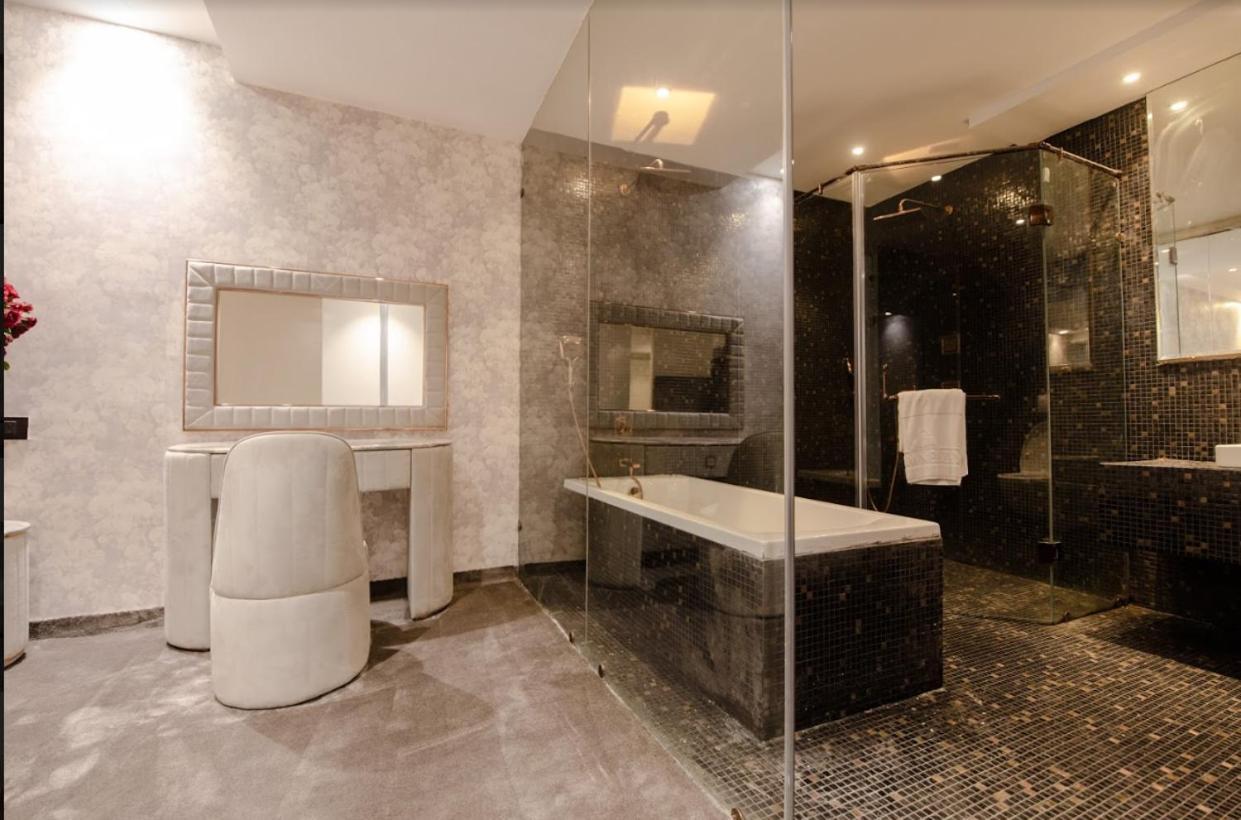 Shawn Elizey Hotel Jabalpur Exterior photo